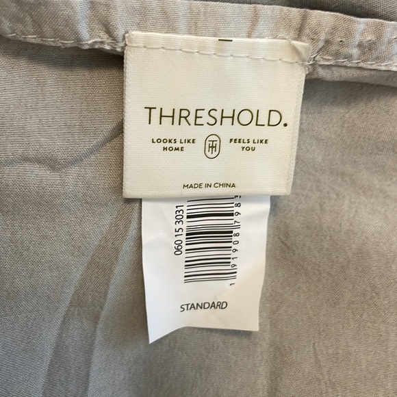 Threshold light grey standard sham NWT - Picture 6 of 7